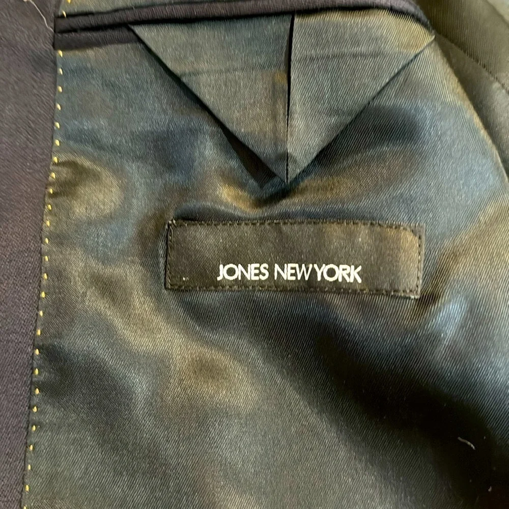 Jones of New‎ York classic navy blue blazer Great condition